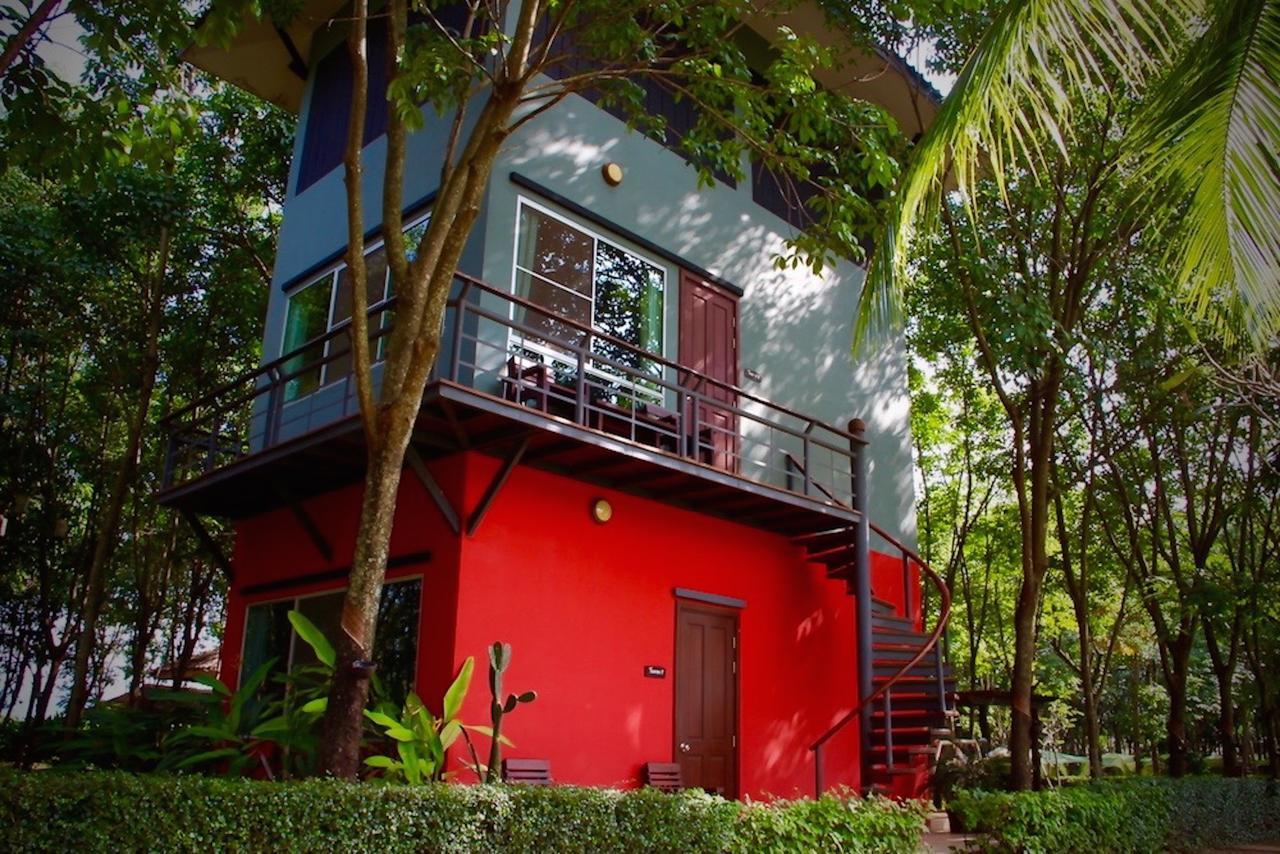 Singha Rubber Tree Hotel Ban Huai Maenam Noi Екстериор снимка