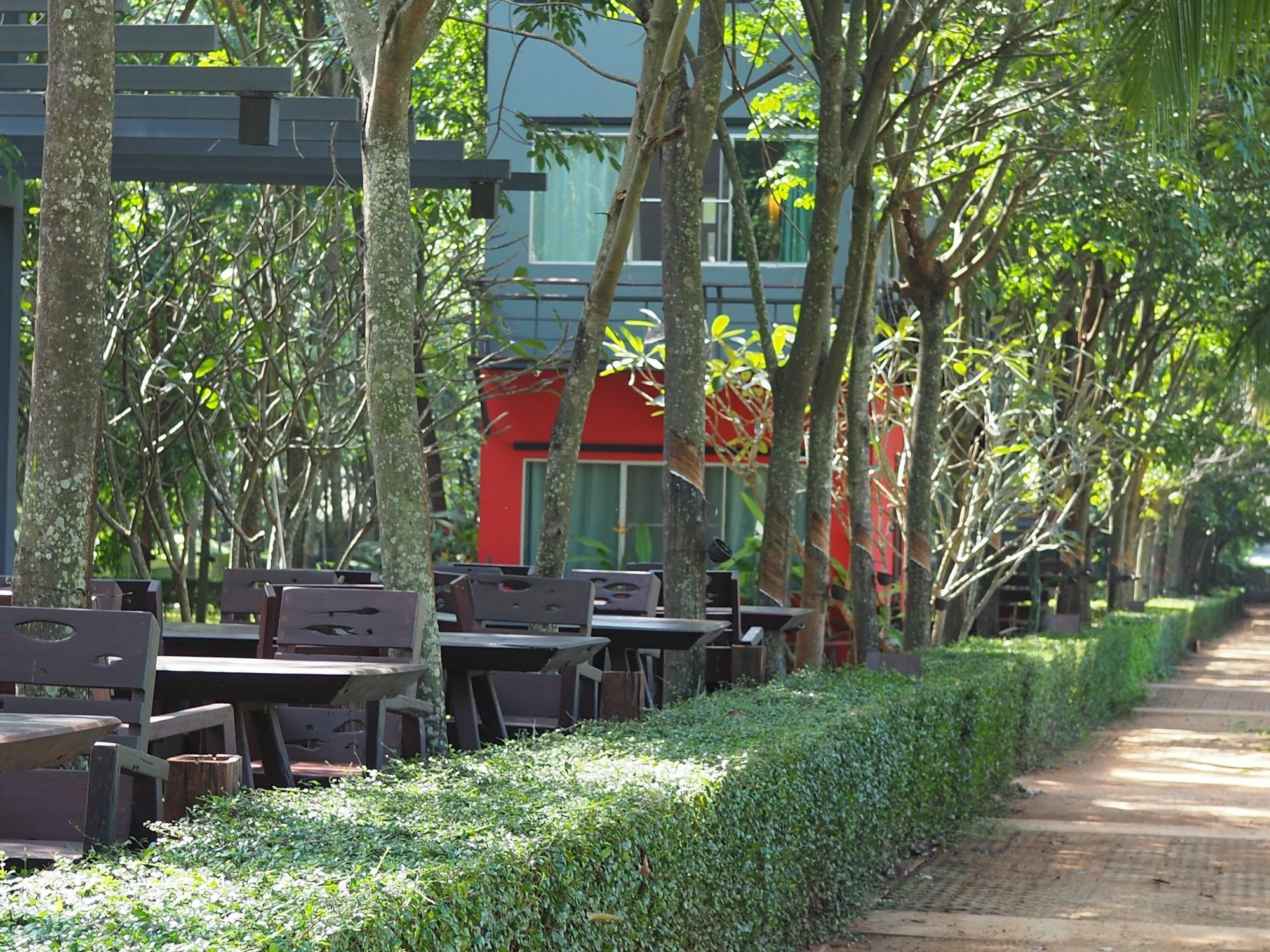 Singha Rubber Tree Hotel Ban Huai Maenam Noi Екстериор снимка