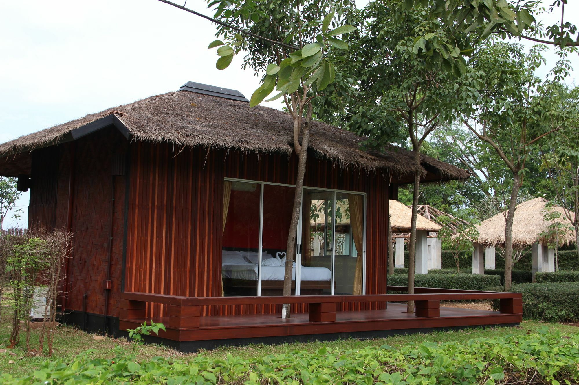 Singha Rubber Tree Hotel Ban Huai Maenam Noi Екстериор снимка