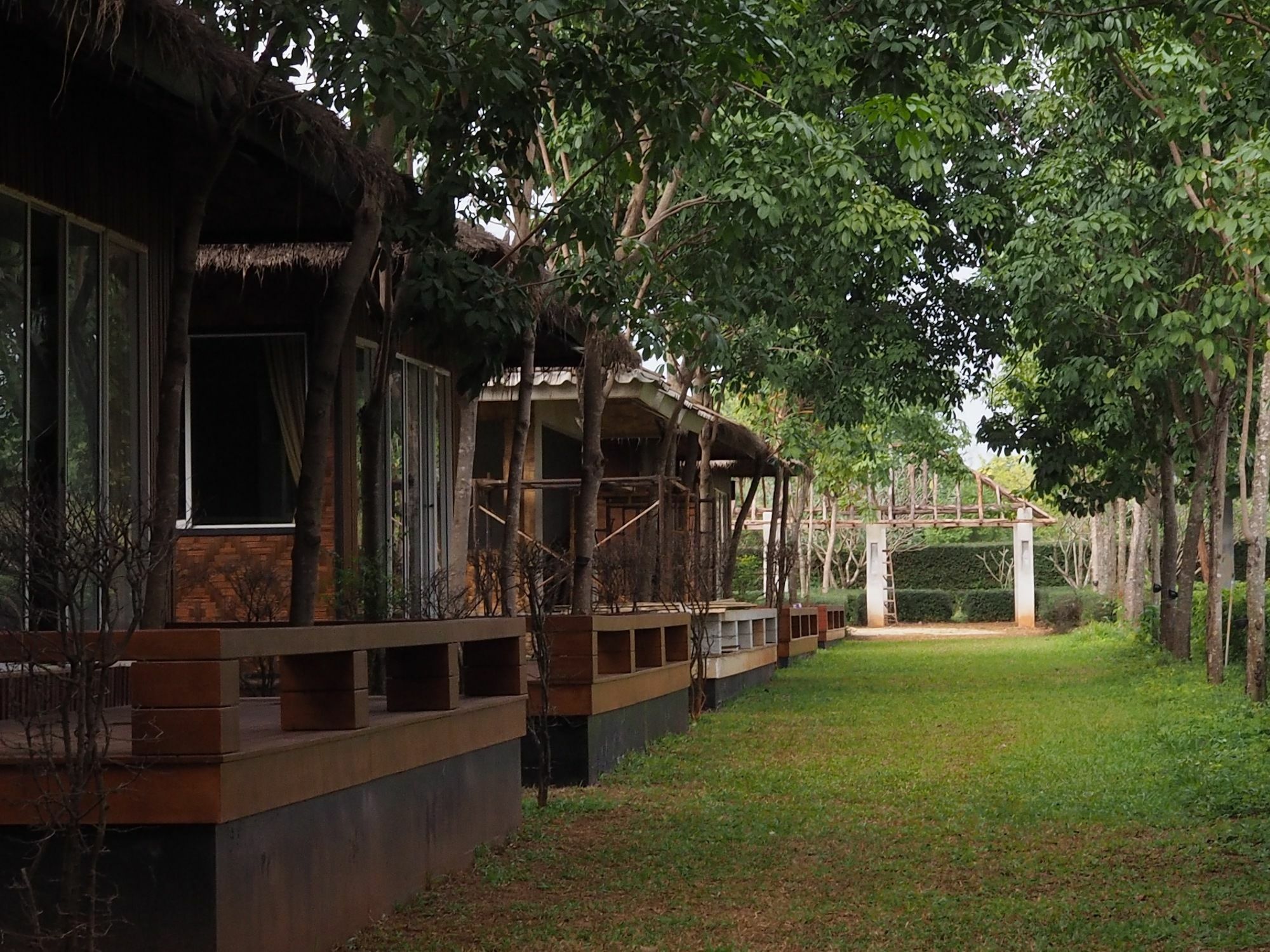 Singha Rubber Tree Hotel Ban Huai Maenam Noi Екстериор снимка