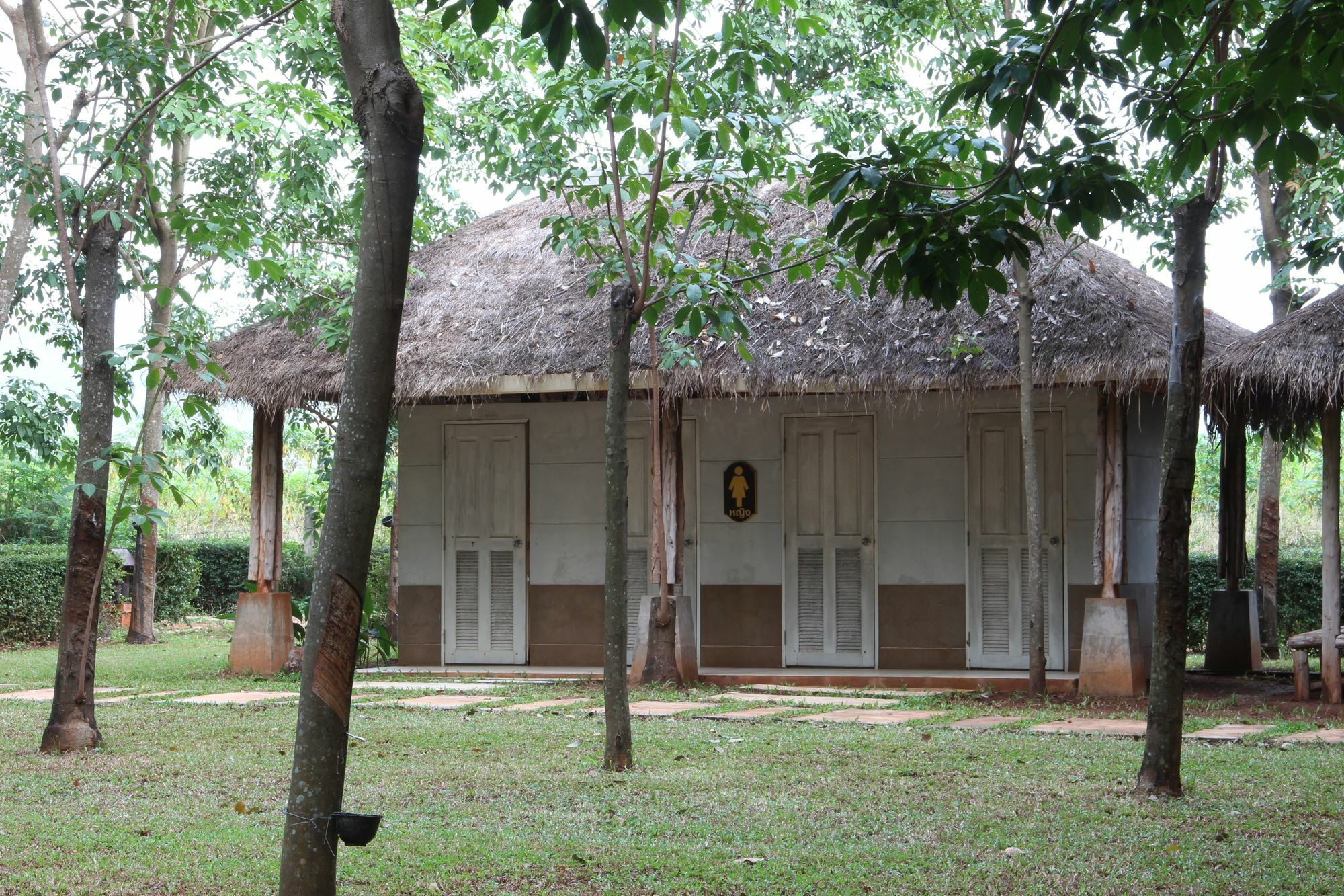 Singha Rubber Tree Hotel Ban Huai Maenam Noi Екстериор снимка