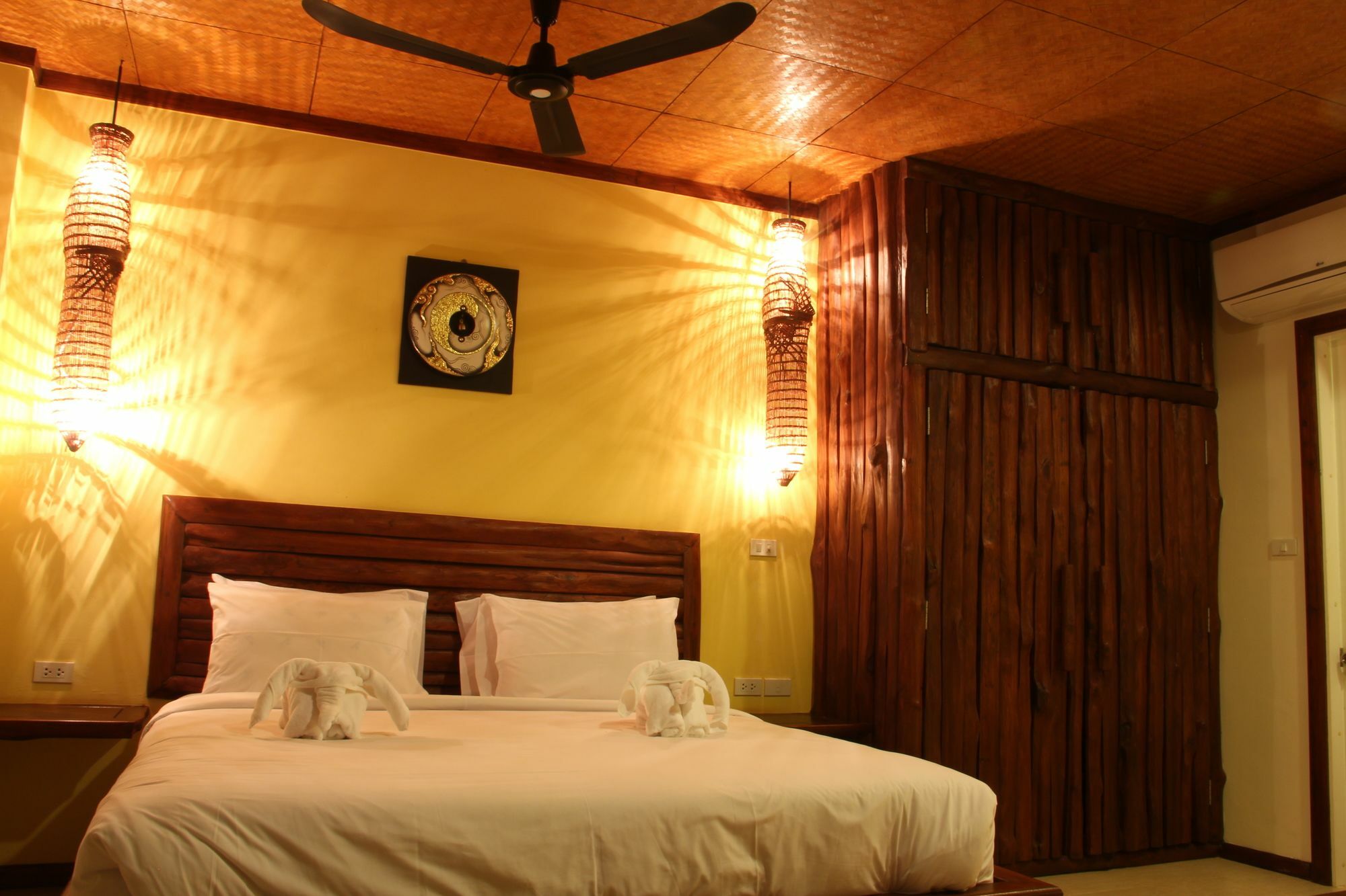 Singha Rubber Tree Hotel Ban Huai Maenam Noi Екстериор снимка